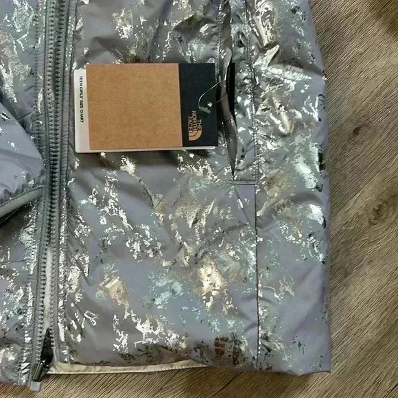 The North Face Girls’ Reversible Mossbud Parka, Large (Size 12) - Picture 5 of 13